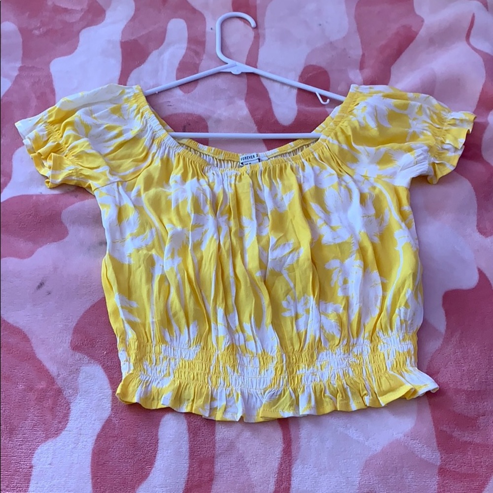 Crop top off sholder